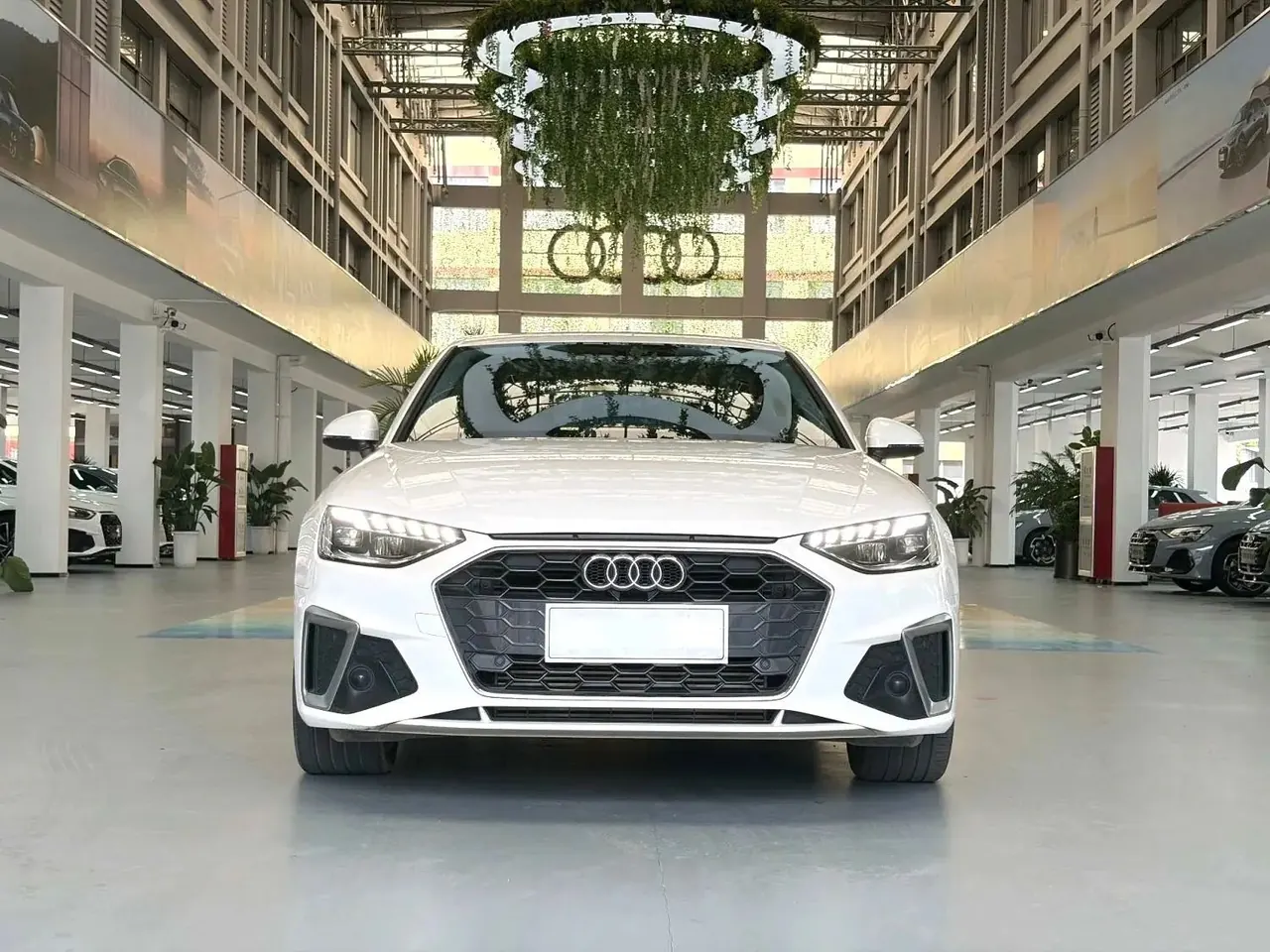 Audi 2020 A4L 2.0TFSI 40TFSI Fashion Dynamic Automatic 3