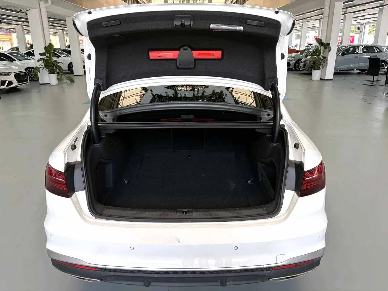 Audi 2020 A4L 2.0TFSI 40TFSI Fashion Dynamic Automatic 6