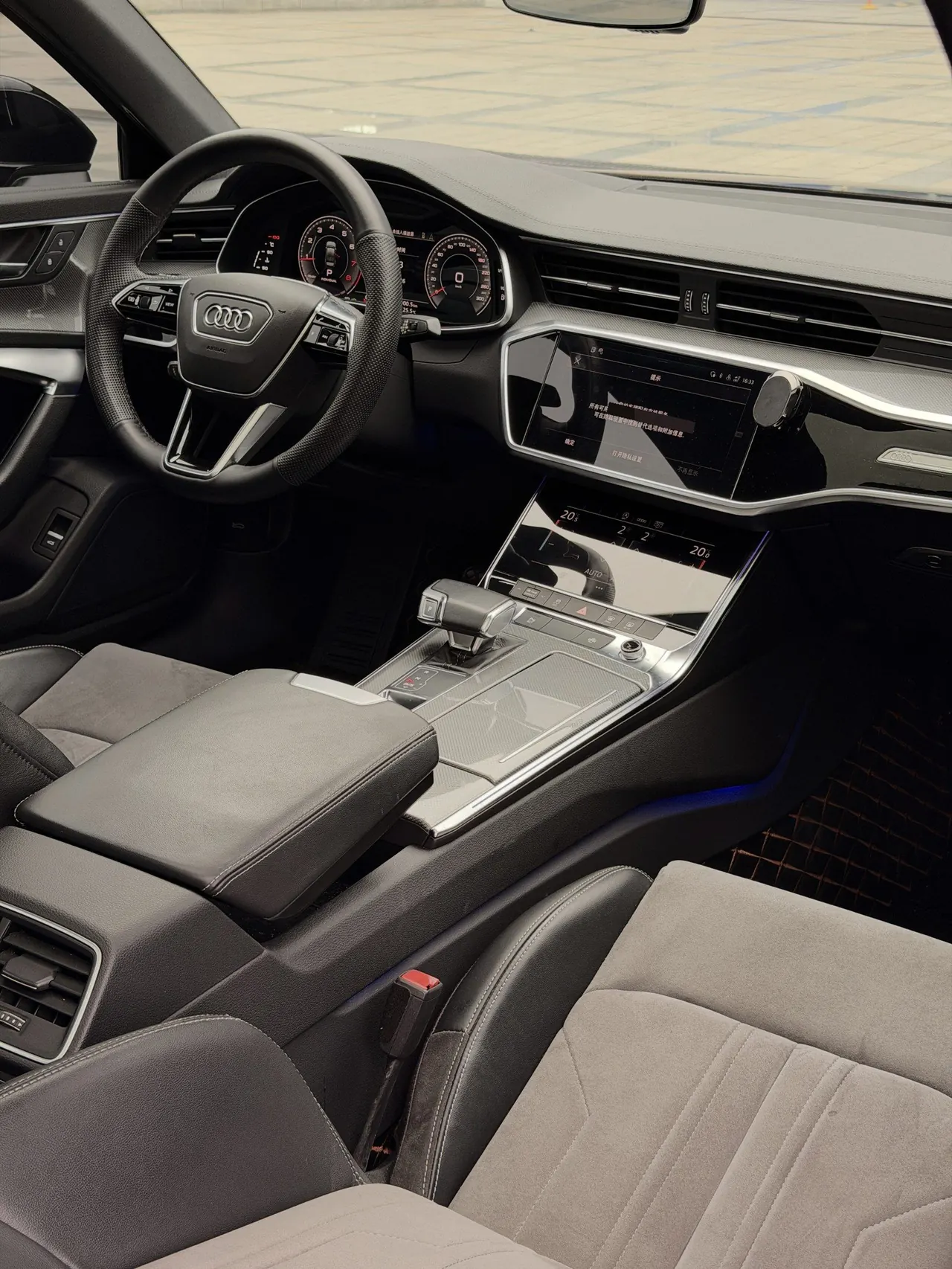 Audi 2022 A6L 2.0TFSI 45TFSI Selected Dynamic Automatic 3