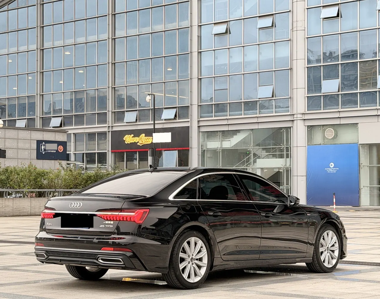 Audi 2022 A6L 2.0TFSI 45TFSI Selected Dynamic Automatic 8