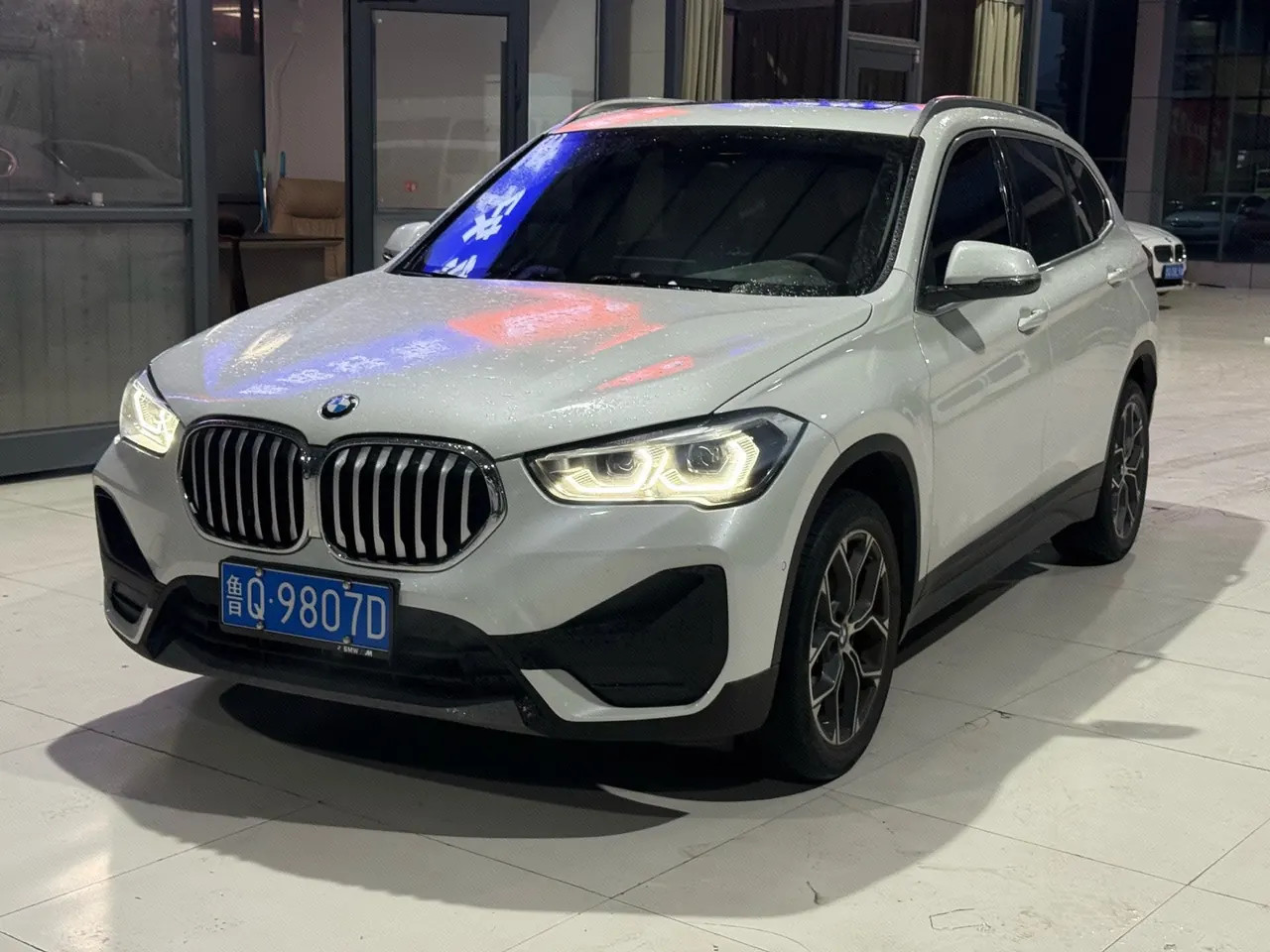 Открыть галерею: BMW 2022 X1 sDrive25Li 2.0T Leading Automatic Gear