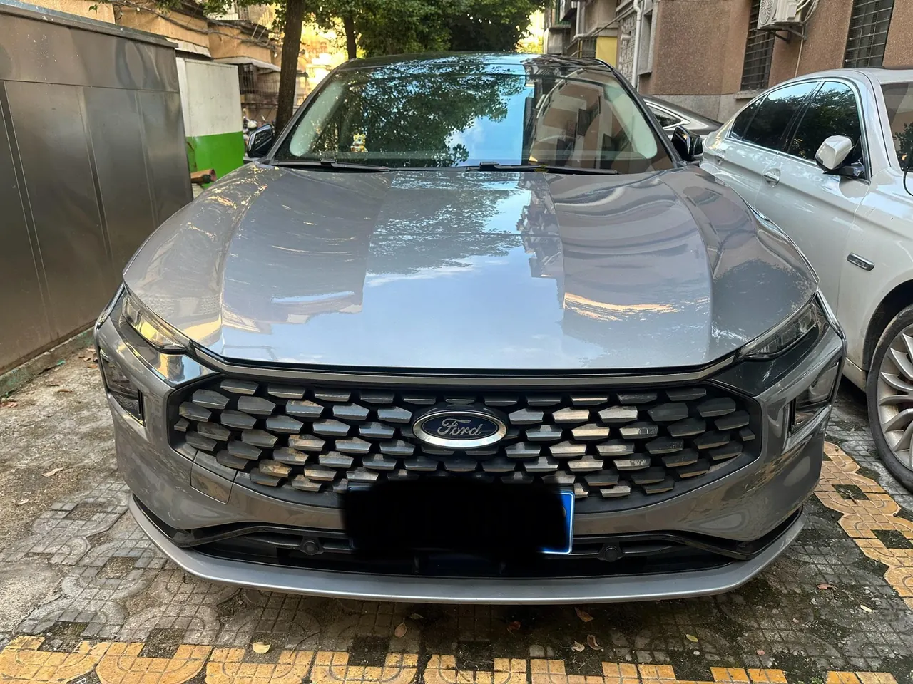 Open image lightbox: Ford 2022 Mondeo 2.0T EcoBoost 245 luxury automatic gear