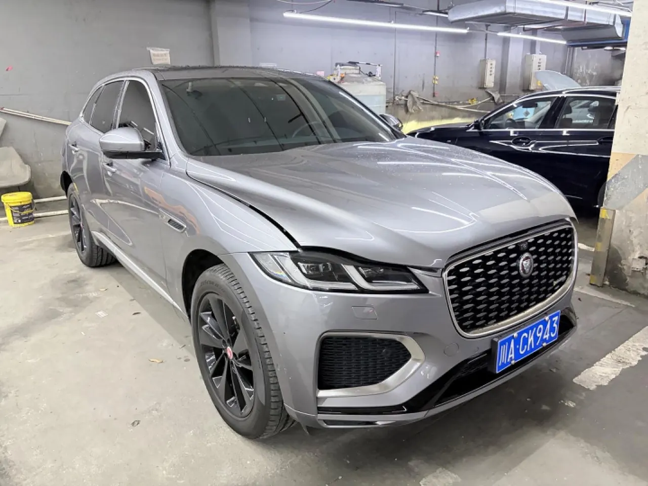 Jaguar F-PACE (Imported) 2021 F-PACE 2.0T 250PS R-Dynamic SE Automatic Gear 4