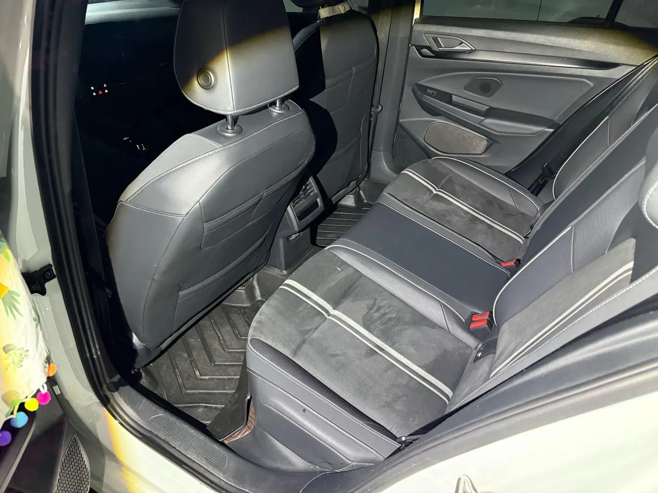 Volkswagen 2021 Golf 8 R-Line 1.4TSI 280TSI Automatic 5