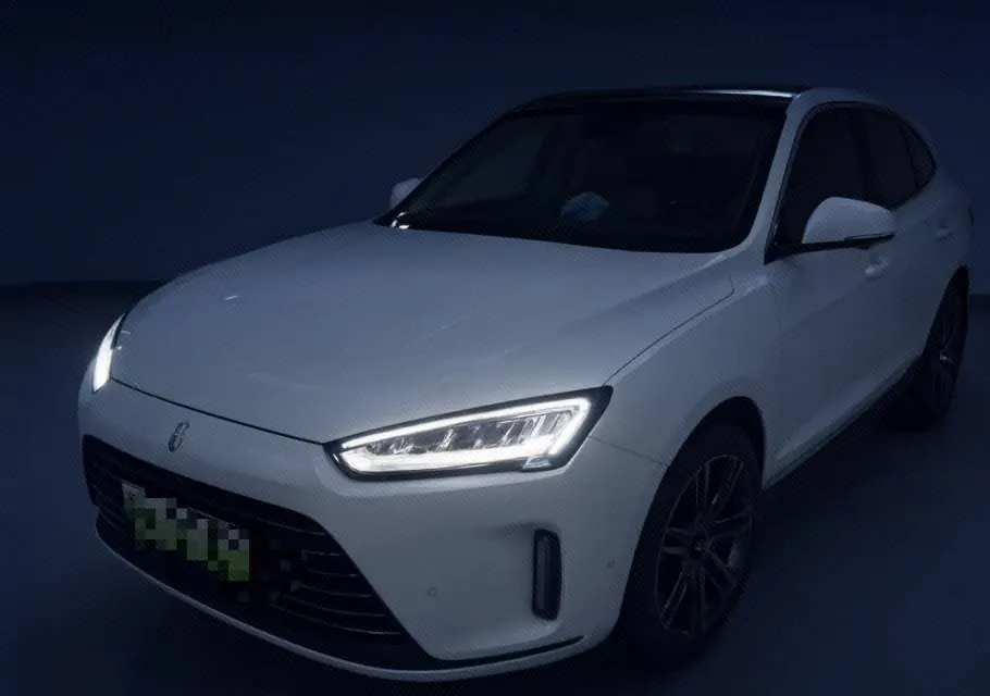 AITO 2022 AITO M5 Four-wheel Drive to Perfect Edition Automatic Gear - View 1