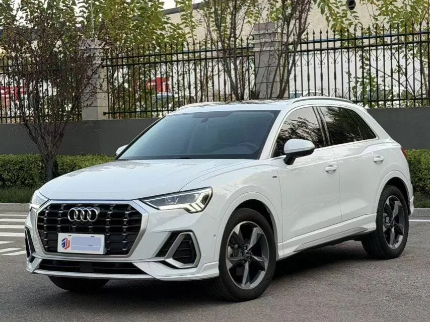 Audi 2022 Q3 1.4TFSI 35TFSI Fashion Dynamic Automatic - View 1