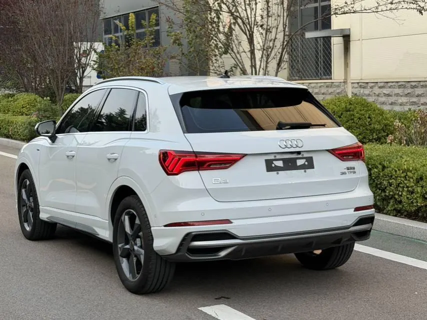 Audi 2022 Q3 1.4TFSI 35TFSI Fashion Dynamic Automatic 5