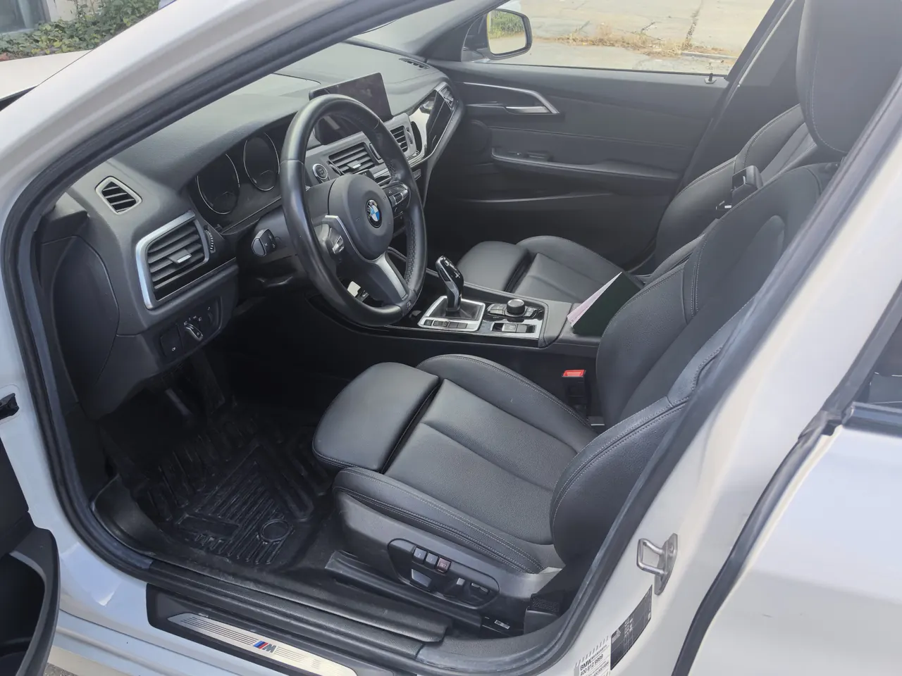 BMW 1 Series 2020 120i 1.5T M Sports Suit Automatic Gear 4