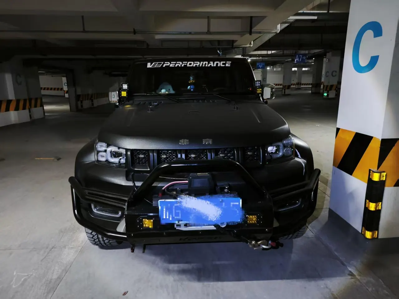 Beijing 2024 BJ40 2.0T Urban Hunter Honor Edition Automatic Transmission 2