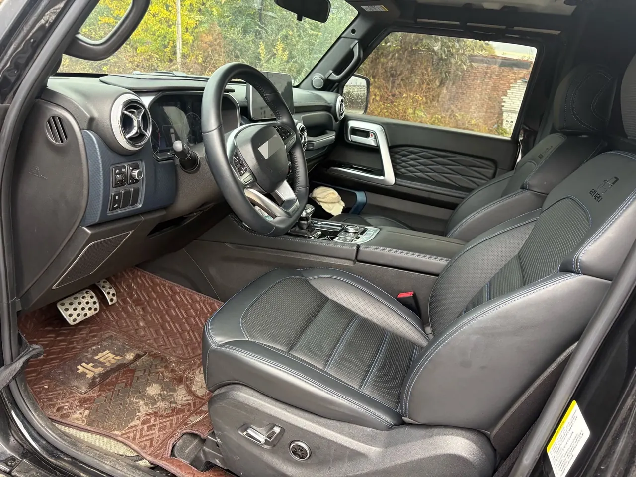 Beijing 2020 BJ40 2.0T 4-wheel drive tribute version chivalrous automatic gear 5