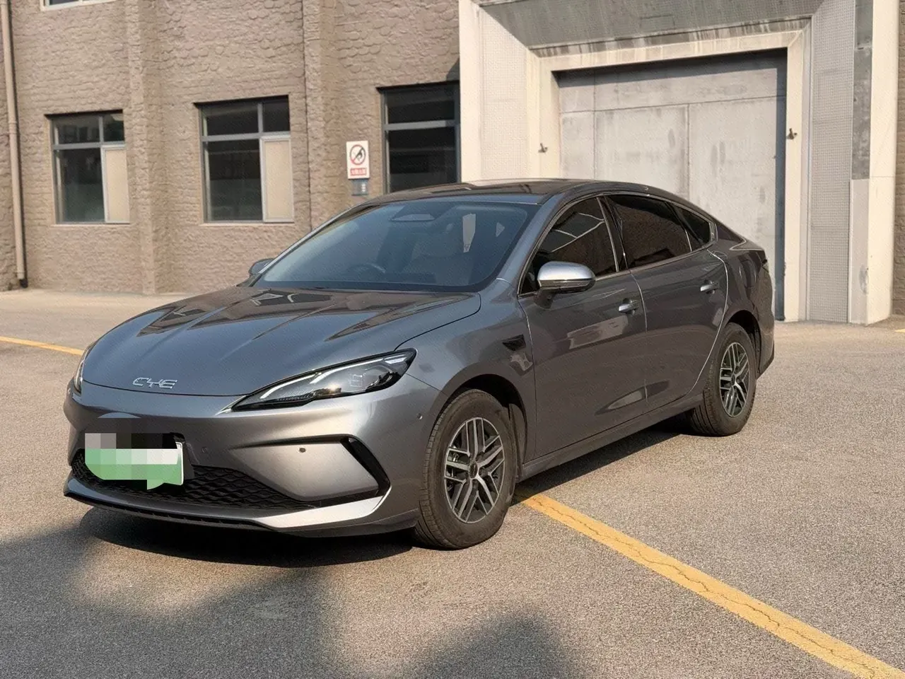 BYD 2025 seals 05 DM-i 1.5 stepless smart driving version 120KM flagship automatic gear - View 1
