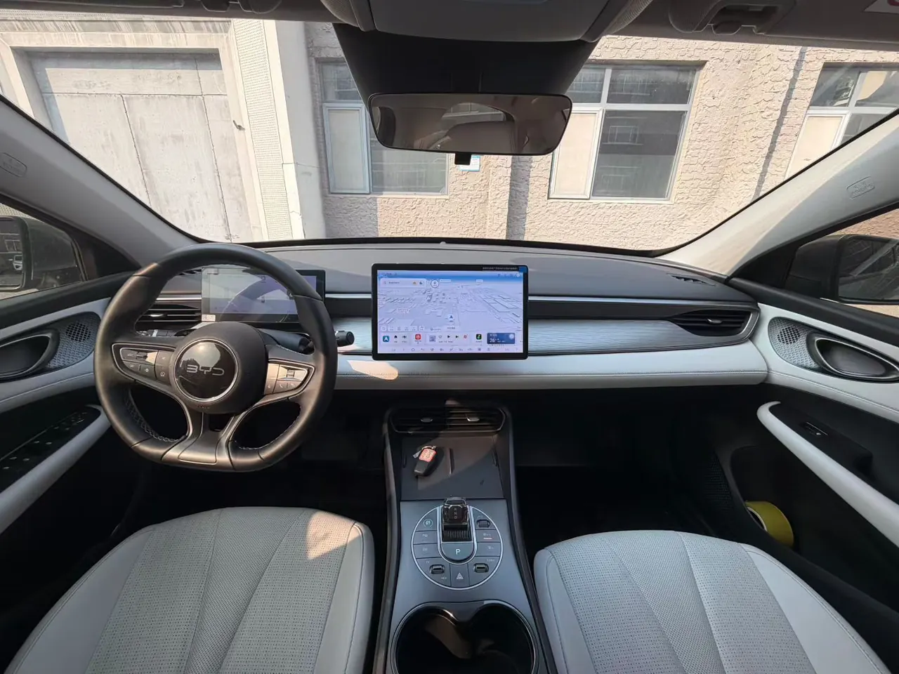 BYD 2025 seals 05 DM-i 1.5 stepless smart driving version 120KM flagship automatic gear 5