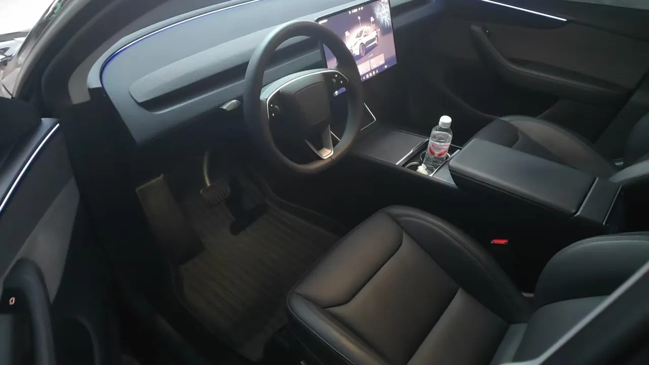 Tesla 2025 Model Y Rear Wheel Drive First Edition Automatic Transmission 3