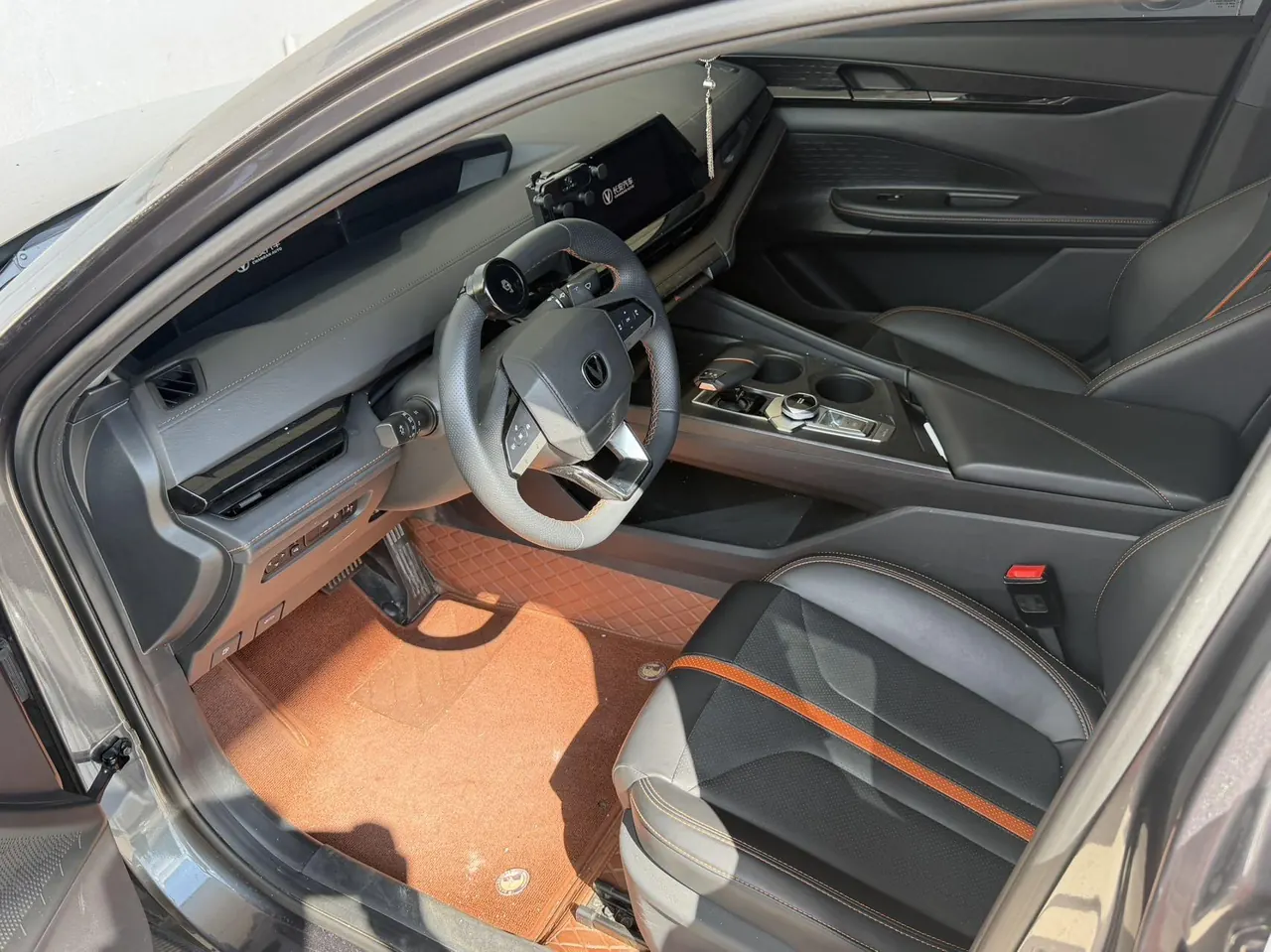 ChangAn 2024 UNI-V 1.5T Prestige Automatic 4