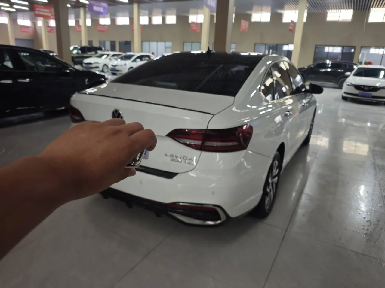 Volkswagen 2023 Lavida 1.5TSI 300TSI Star Leading Edition Automatic Gear 5