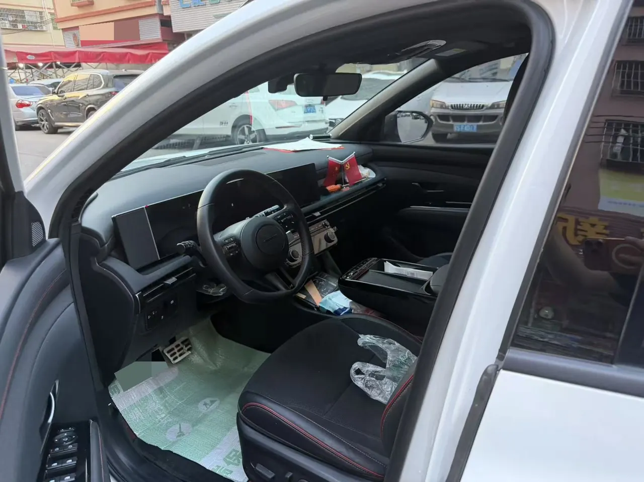 Hyundai 2025 Tousheng L 1.5T N-Line Elite Automatic Gear 2