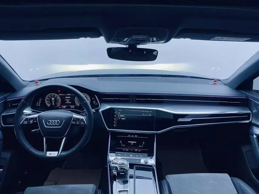 Audi 2021 A6L 2.0TFSI 40TFSI Deluxe Dynamic Automatic 5