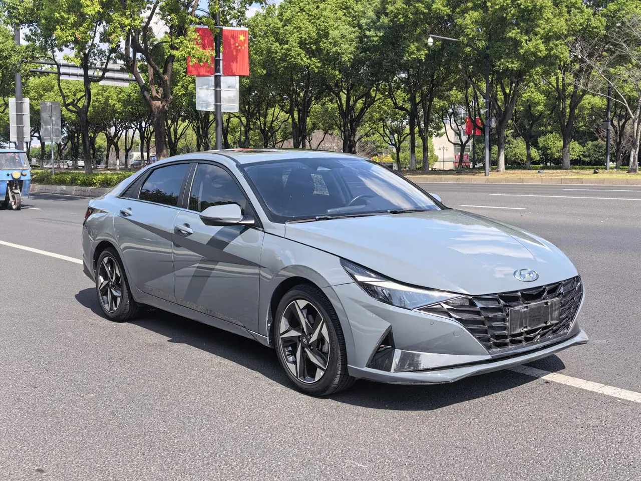 Hyundai 2021 Elantra -3-compartment 1.5 stepless LUX premium automatic gear 2