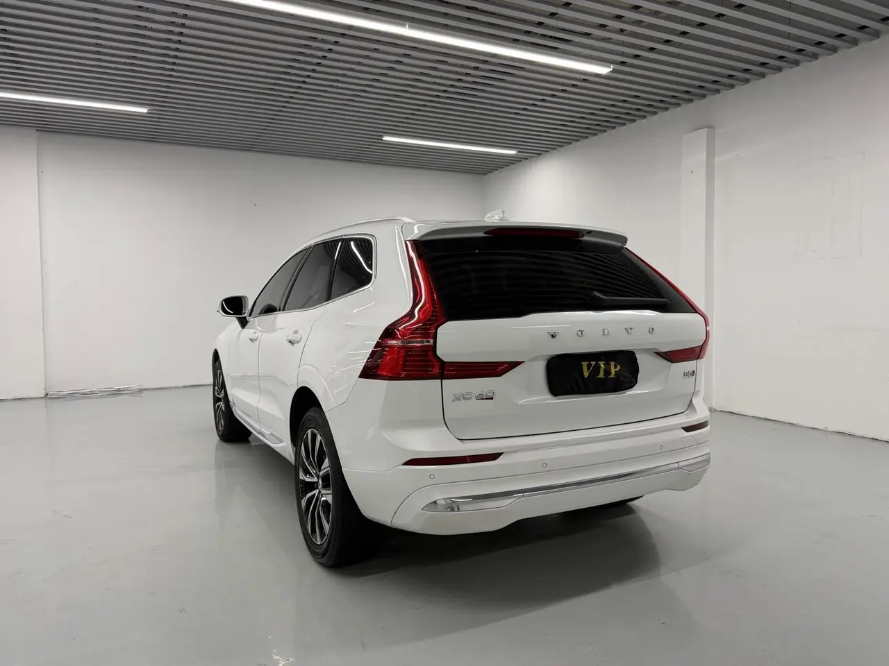 Volvo 2023 XC60 48V 2.0T B5 4-wheel drive Zhiyuan Deluxe Edition Automatic Gear 6