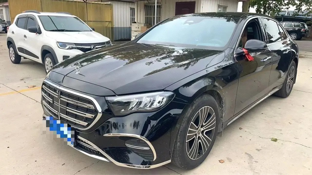 打开图片灯箱:Mercedes Benz E Class 2026 E 260 L 48V 2.0T Classic Edition (Modified) Automatic Gear