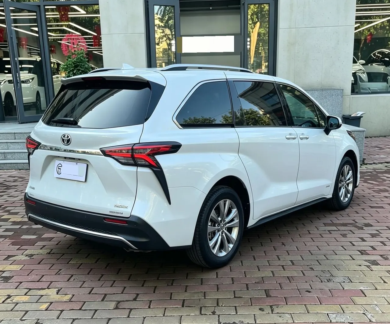 Toyota 2026 Sana 2.5 Stepless Four-wheel Drive Premium Edition Automatic Transmission - View 1