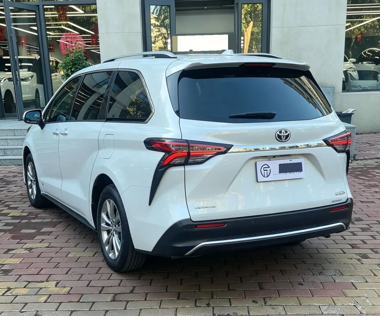 Toyota 2026 Sana 2.5 Stepless Four-wheel Drive Premium Edition Automatic Transmission 2