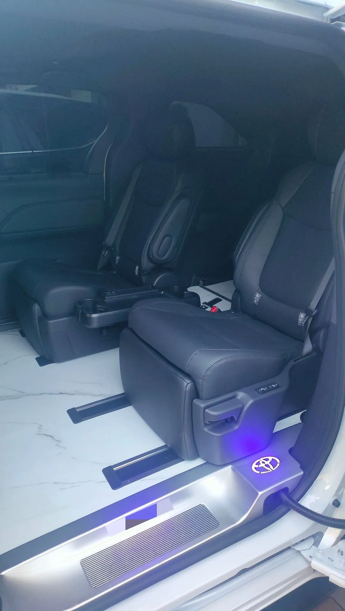 Toyota 2026 Sana 2.5 Stepless Four-wheel Drive Premium Edition Automatic Transmission 4