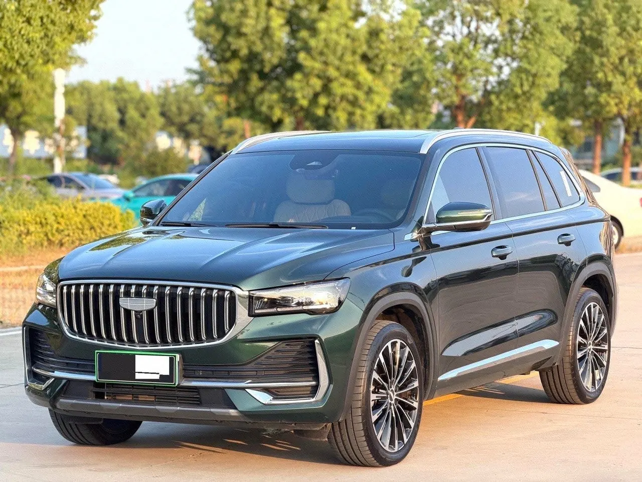 打开图片灯箱:Geely 2025 XingyueL (Monjaro) 2.0TD Oriental Obsidian 4WD full-moon version automatic gear
