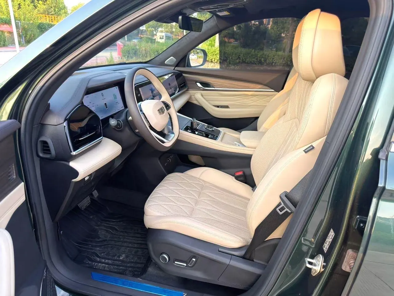 Geely 2025 XingyueL (Monjaro) 2.0TD Oriental Obsidian 4WD full-moon version automatic gear 7