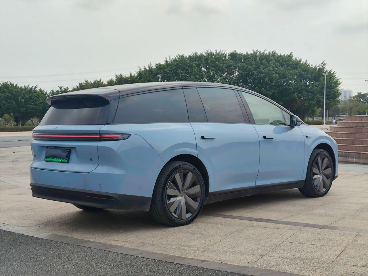Li 2025 i8 Standard Edition Automatic Gear 6