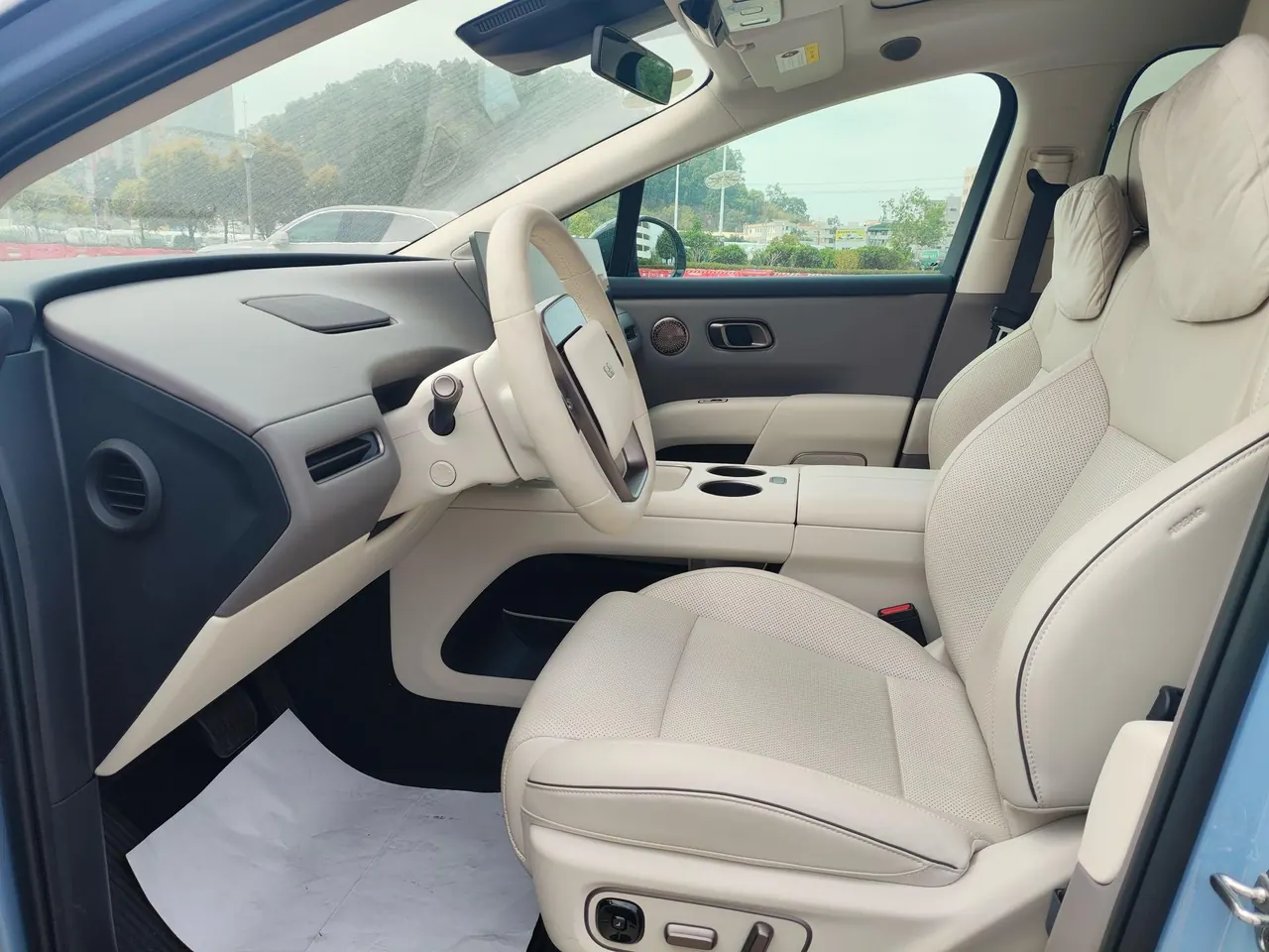 Li 2025 i8 Standard Edition Automatic Gear 7
