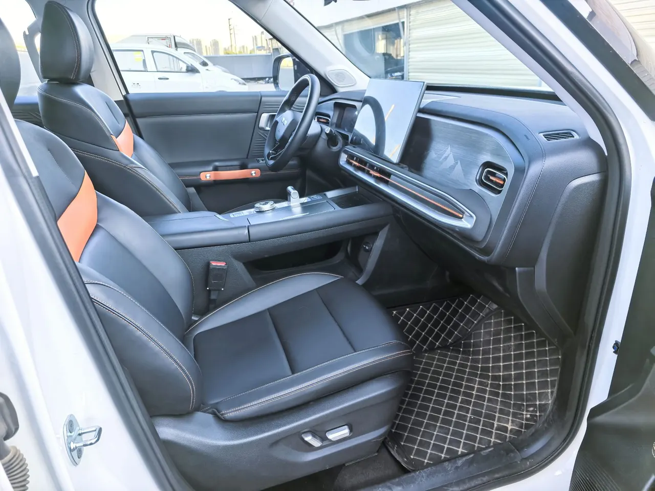 Beijing 2026 BJ30 1.5T Traveler Two-Drive Seven-Seat Edition Automatic Gear 5