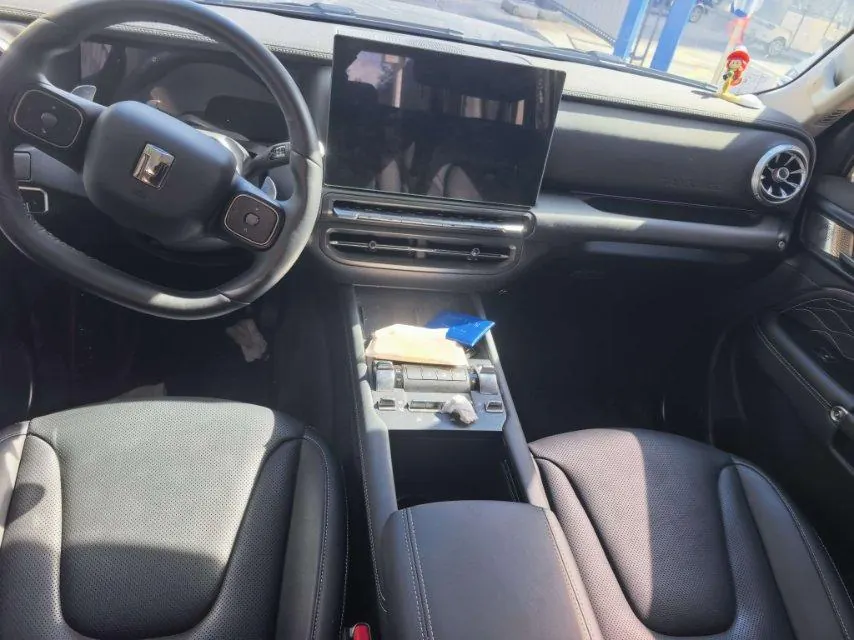 Tank 2025 model Tank 300 Hi4-T 2.0T Hi4-T automatic transmission 4