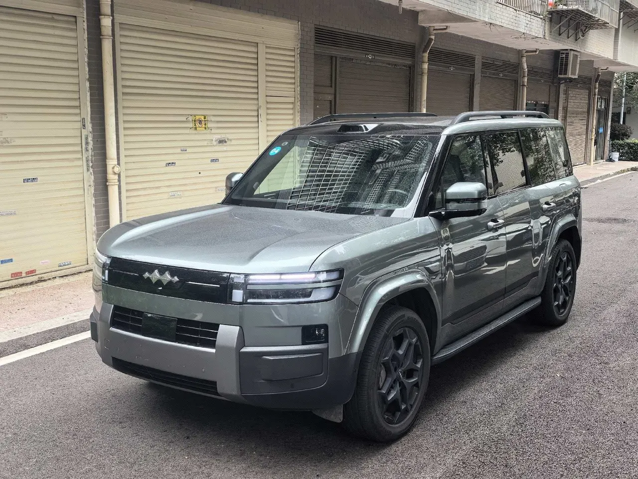 打开图片灯箱:FangChengBao 2025 titanium 7 1.5T stepless 190KM four-wheel drive Ultra version of automatic gear