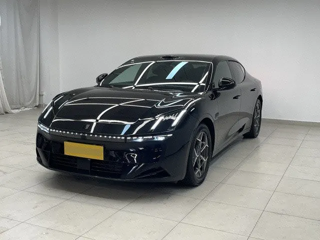 LYNK&amp;CO 2025 LYNK&amp;CO 10 EM-P 1.5T 120 four-wheel drive Ultra automatic gear - View 1
