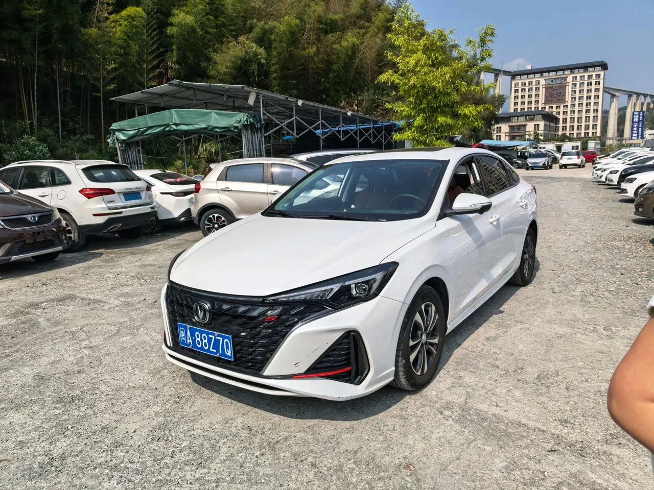 ChangAn 2025 Easy PLUS 1.4T High Energy Edition Automatic Gear - View 1