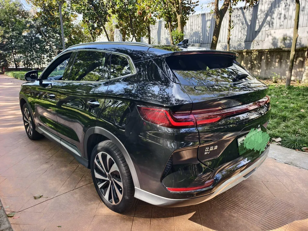 BYD 2023 Song PLUS EV Champion Edition 520KM Honorable Automatic Gear 8