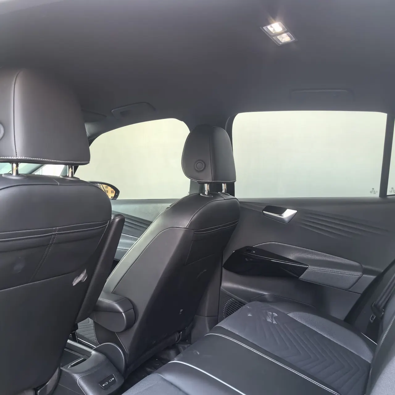 Volkswagen 2023 ID. 3 Upgraded Pure Smart Edition, Automatic Transmission 4