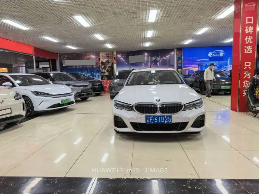 BMW 3 Series 2022 325i 2.0T M Sports Suit (Modified) Automatic Gear 2