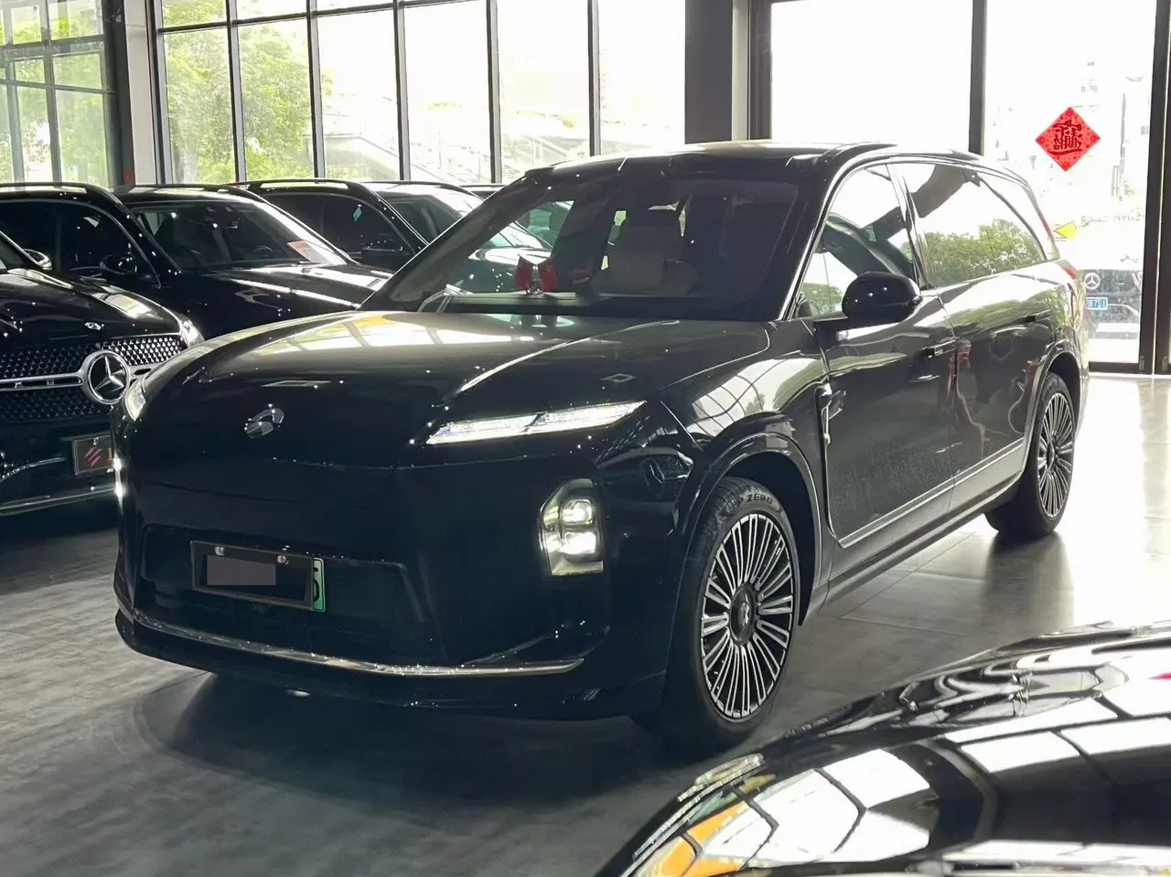 Open image lightbox: NIO 2026 ES8 6-seat executive deluxe automatic gear