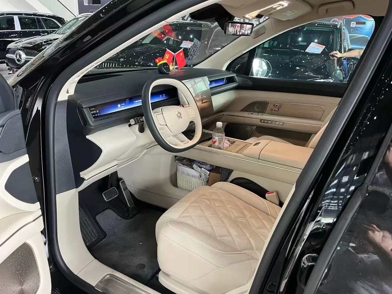 NIO 2026 ES8 6-seat executive deluxe automatic gear 4