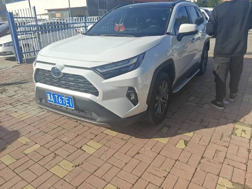 打开图片灯箱:Toyota 2023 RAV4 Rongfang Double Engine 2.5 Stepless Two-Drive Elite Automatic Gear