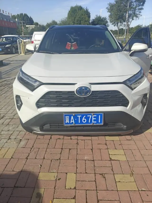 Toyota 2023 RAV4 Rongfang Double Engine 2.5 Stepless Two-Drive Elite Automatic Gear 2