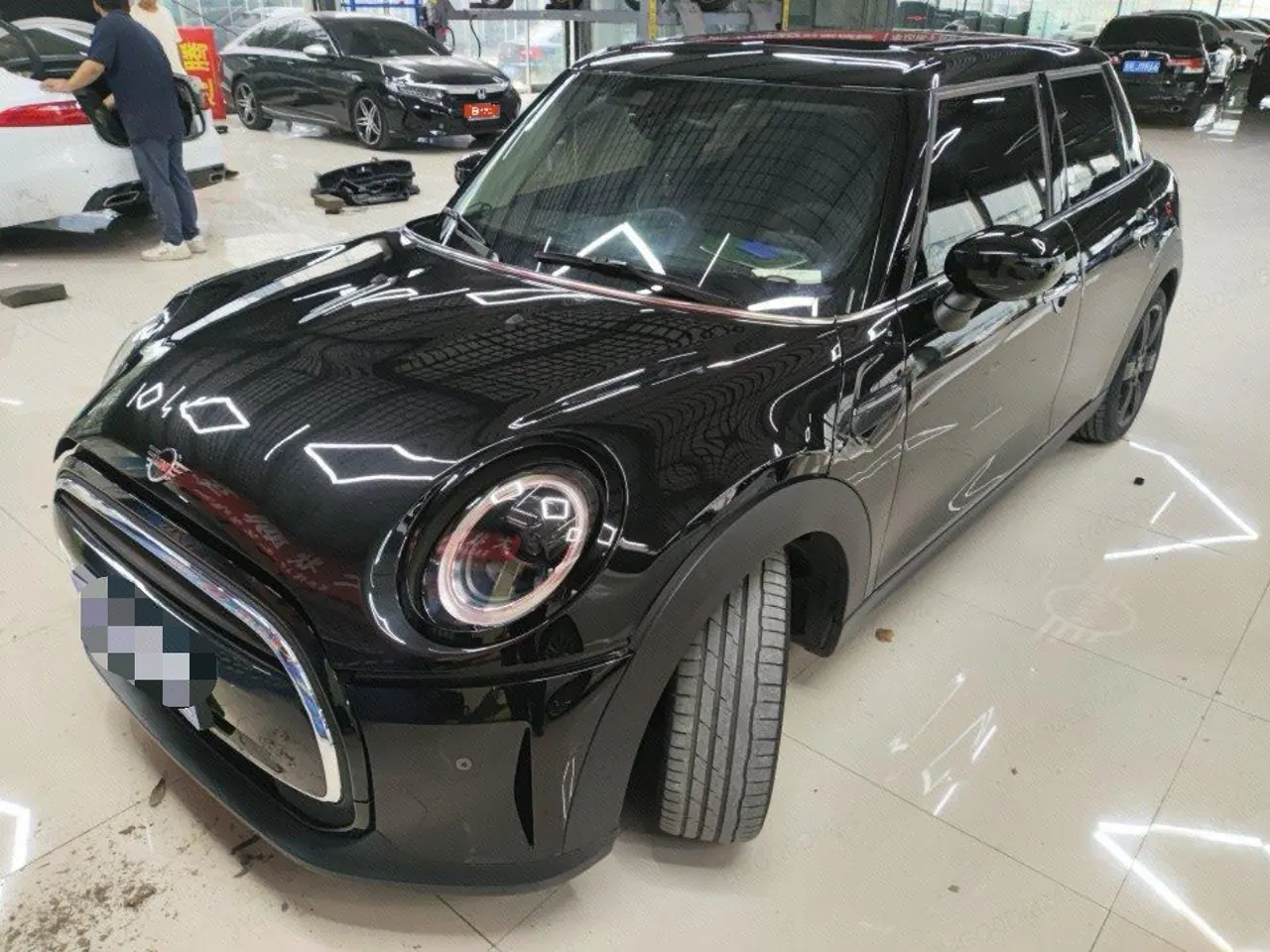 MINI Mini (Imported) 2023 Mini Cooper 1.5T Artist (Modified) Automatic Gear - View 1