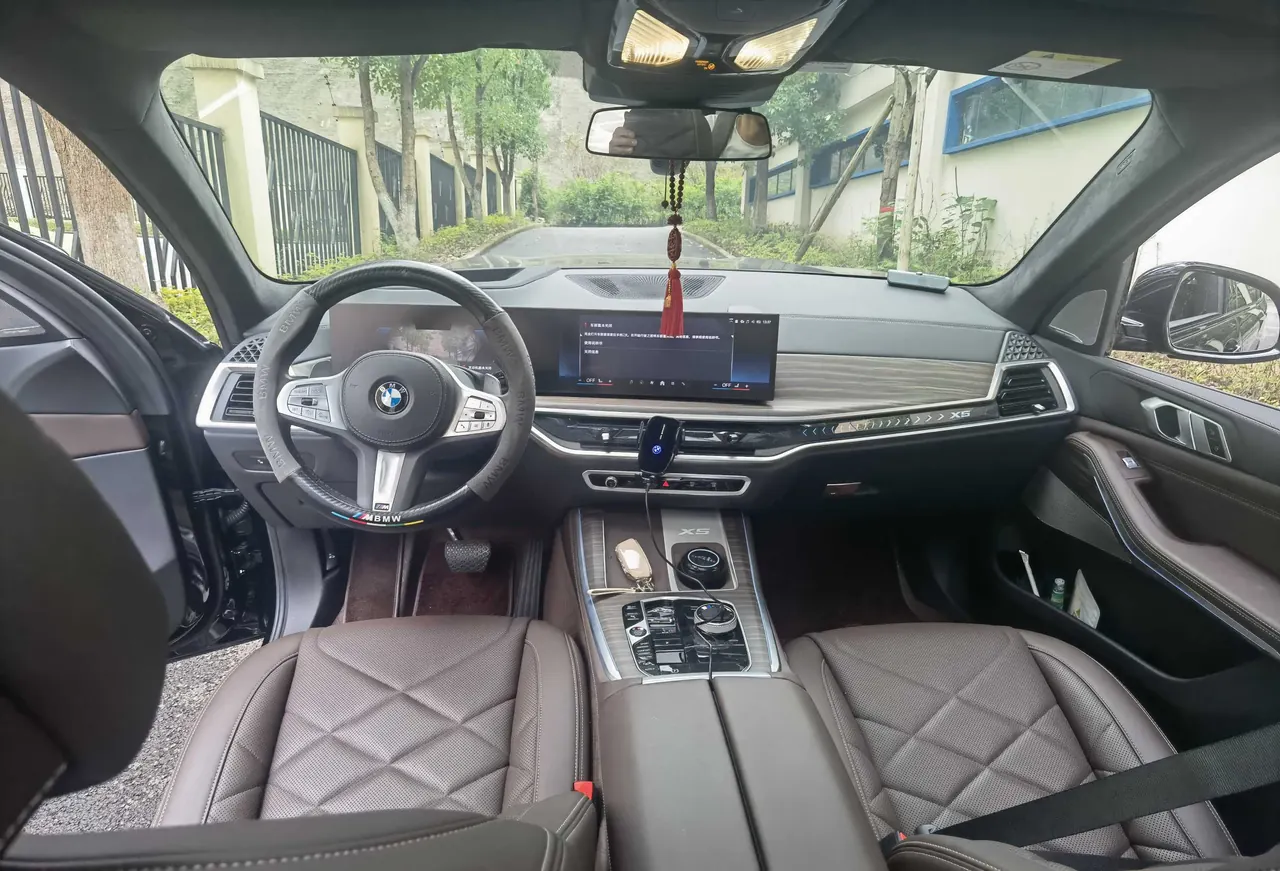 BMW 2023 X5 xDrive40Li 48V 3.0T M sports suit automatic gear 6