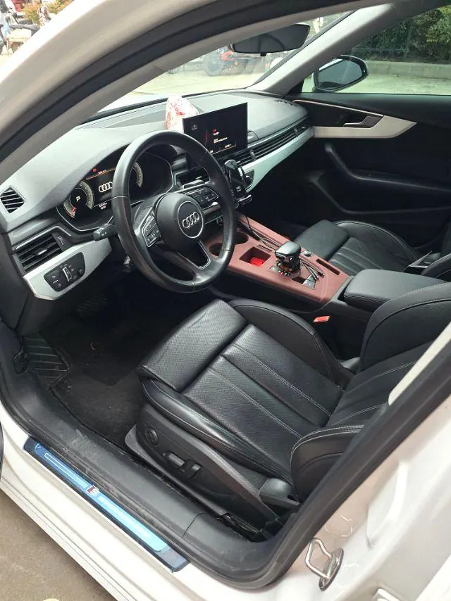 Audi 2022 A4L 2.0TFSI 40TFSI Fashion Dynamic Automatic 5