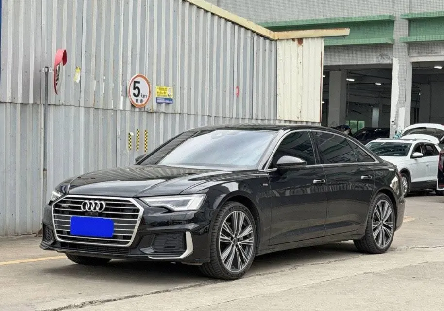 Open image lightbox: Audi 2022 A6L 2.0TFSI 45TFSI Quattro Selected Dynamic Automatic