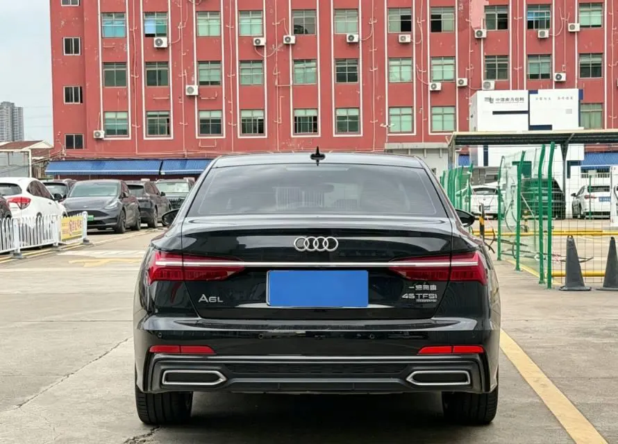 Audi 2022 A6L 2.0TFSI 45TFSI Quattro Selected Dynamic Automatic 6