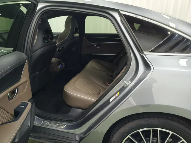 BYD 2022 Han DM-i 1.5T stepless 121KM noble automatic gear 6