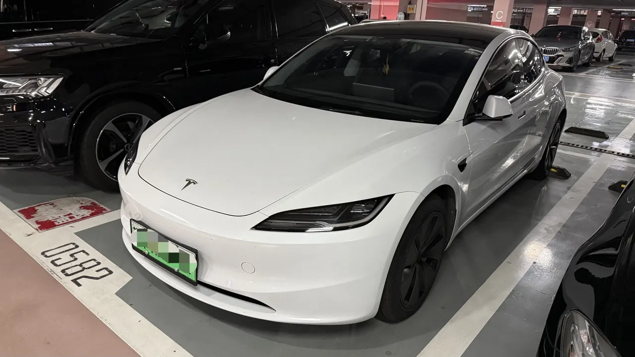 Открыть галерею: Tesla 2023 Model 3 Long Endurance New Edition Dual Motor All-wheel Drive Automatic Transmission